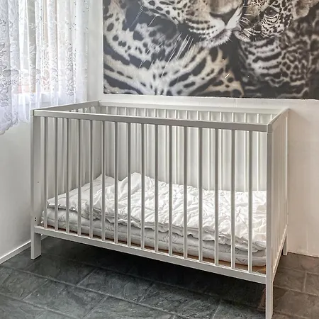 Pet Friendly In Haroy Apartament *