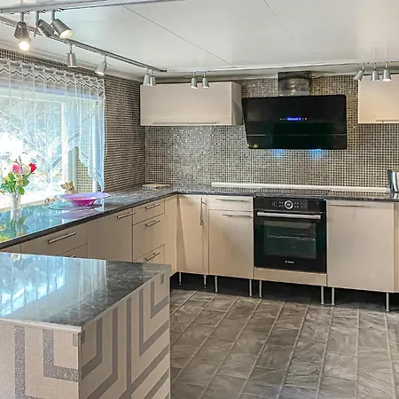 4 Bedroom Pet Friendly In Haroy * Steinshamn
