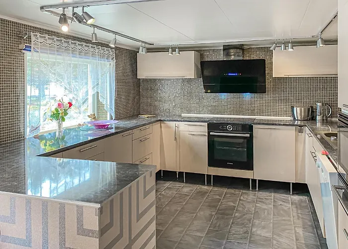 Pet Friendly In Haroy * Steinshamn